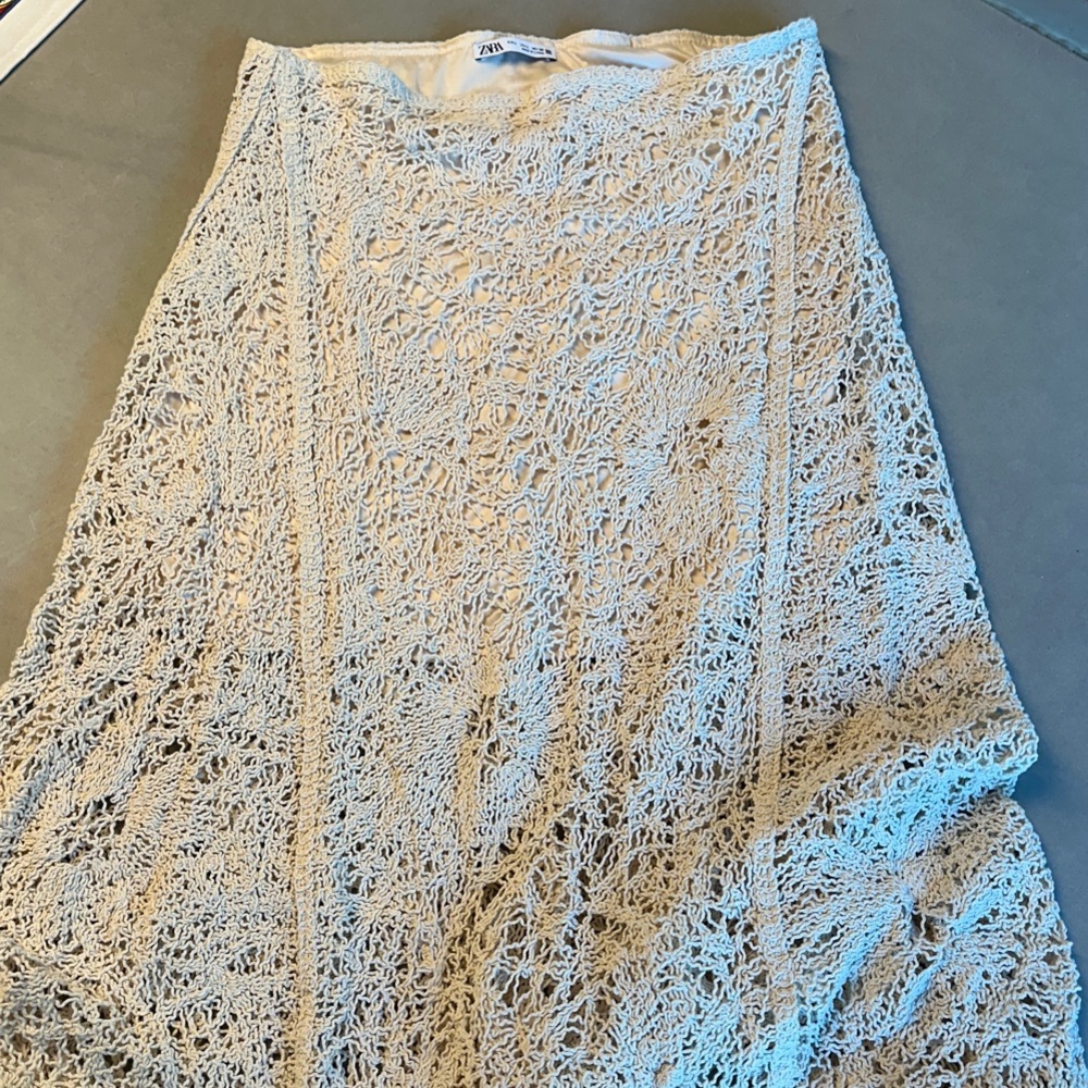 Zara Beige crochet asymmetrical Midi Skirt. Tags taken off but not used